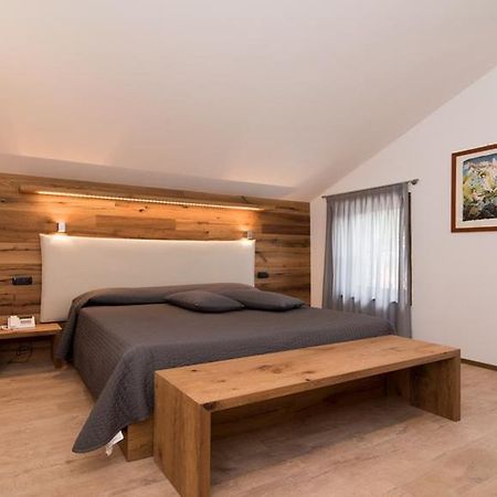 Hotel Ferrovia Calalzo di Cadore Buitenkant foto