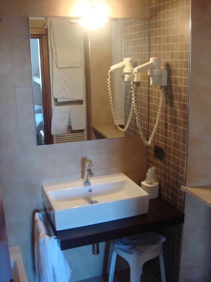 Hotel Ferrovia Calalzo di Cadore Buitenkant foto