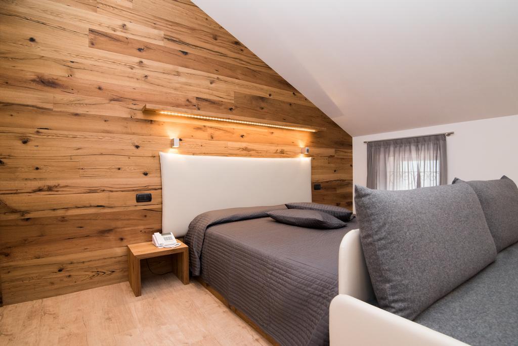 Hotel Ferrovia Calalzo di Cadore Buitenkant foto