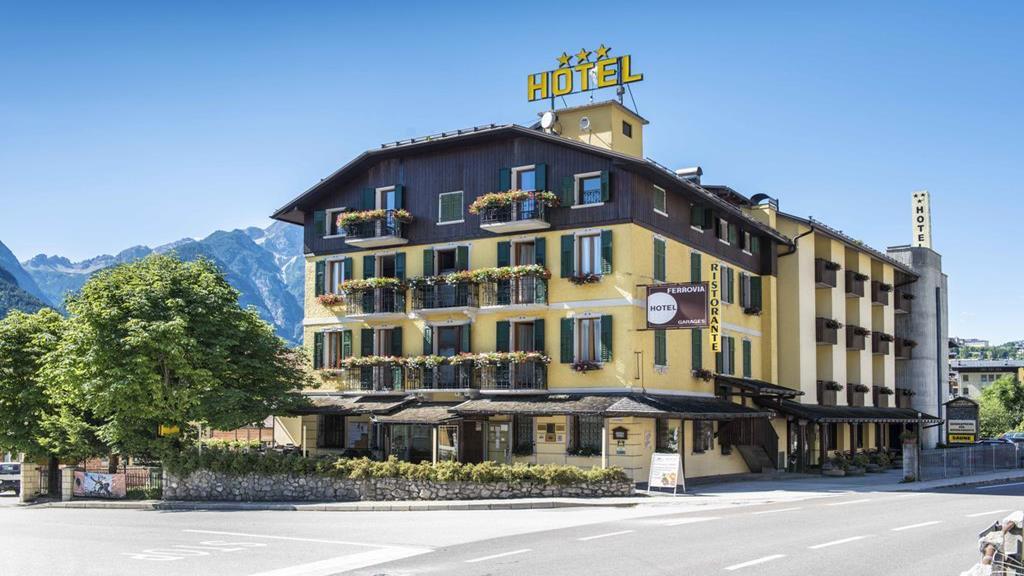 Hotel Ferrovia Calalzo di Cadore Buitenkant foto